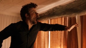 Миднайт, Техас 1 сезон 1 серия